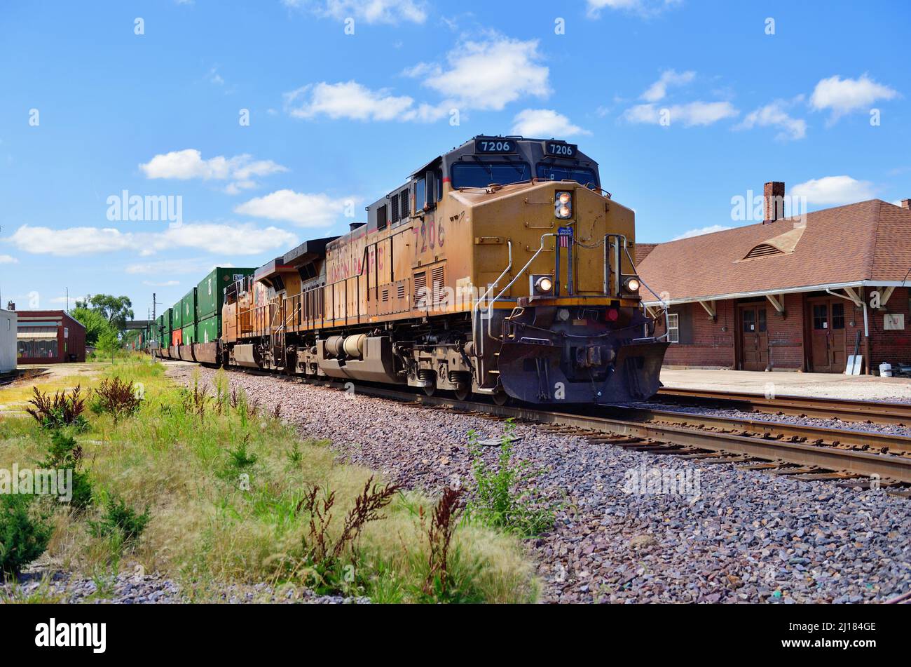 Rochelle, Illinois, USA. The lead units of a Union Pacific intermodal