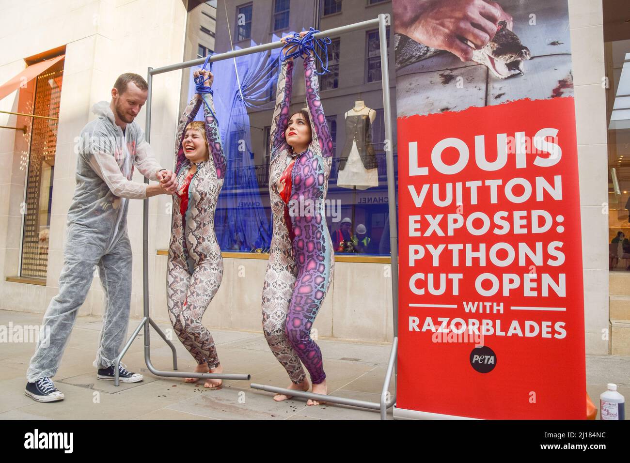 Natalia Vodianova Louis Vuitton unveils the New Bond Street Maison. London,  England - 25.05.10 Stock Photo - Alamy