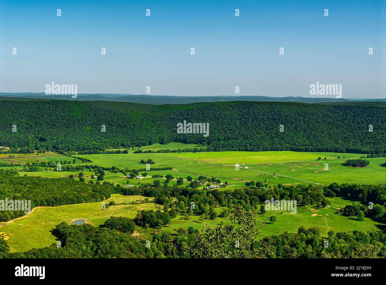 Landscape angle of view hi-res stock photography and images - Alamy