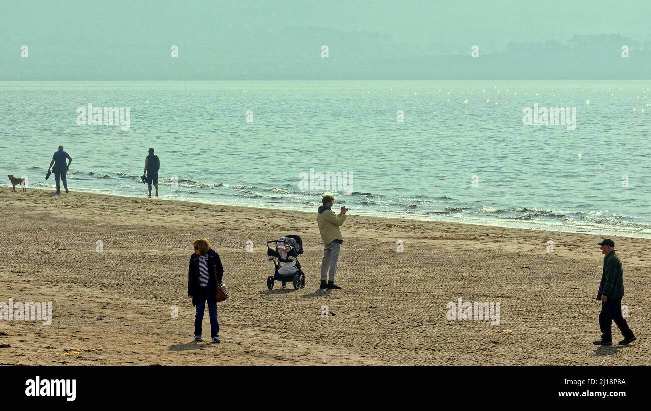 Ayr, Scotland, UK 23rd  March, 2022. UK  Weather: : Another Sunny day saw summer like weather with rising temperatures and a Sunny Ayr beach. Credit Gerard Ferry/Alamy Live News Stock Photo
