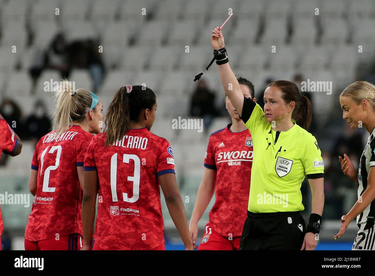 Allianz stadium, Turin, Italy, March 23, 2022, Elle Carpenter (Olympique  Lyonnais) red card during Juventus Women