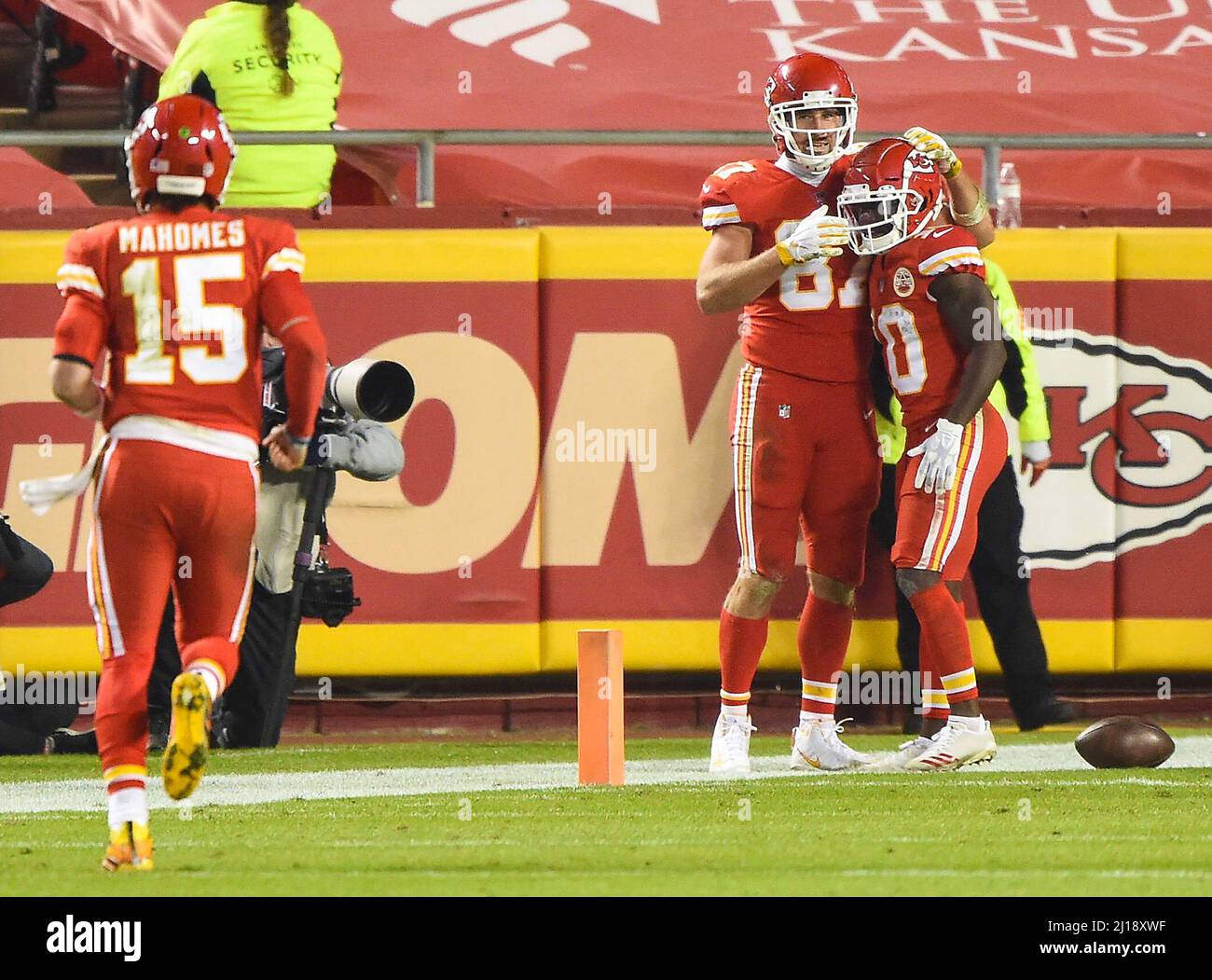 Kansas City, USA. 06th Dec, 2020. Kansas City Chiefs tight end Travis Kelce is congratulated by wide receiver Tyreek Hill after Kelce made a reception for a touchdown in the third quarter against the Denver Broncos on Sunday, Dec. 6, 2020, at Arrowhead Stadium in Kansas City, Missouri. (Photo by Tammy Ljungblad/The Kansas City Star/TNS/Sipa USA) Credit: Sipa USA/Alamy Live News Stock Photo