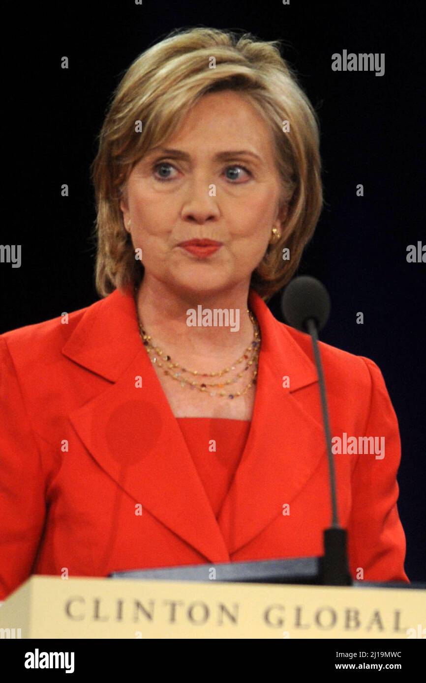 Hillary Clinton treated for blood clot in her head