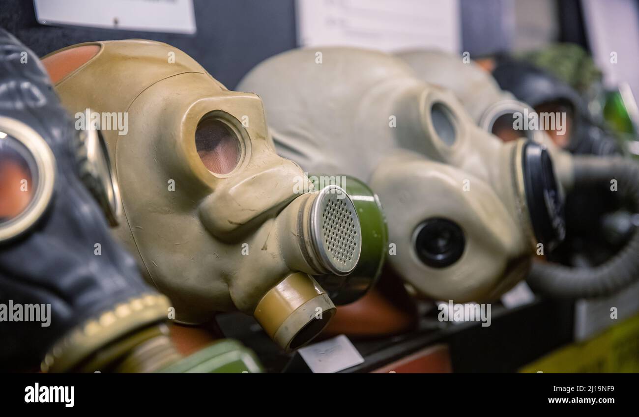 World war gas mask warning hi-res stock photography and images - Alamy