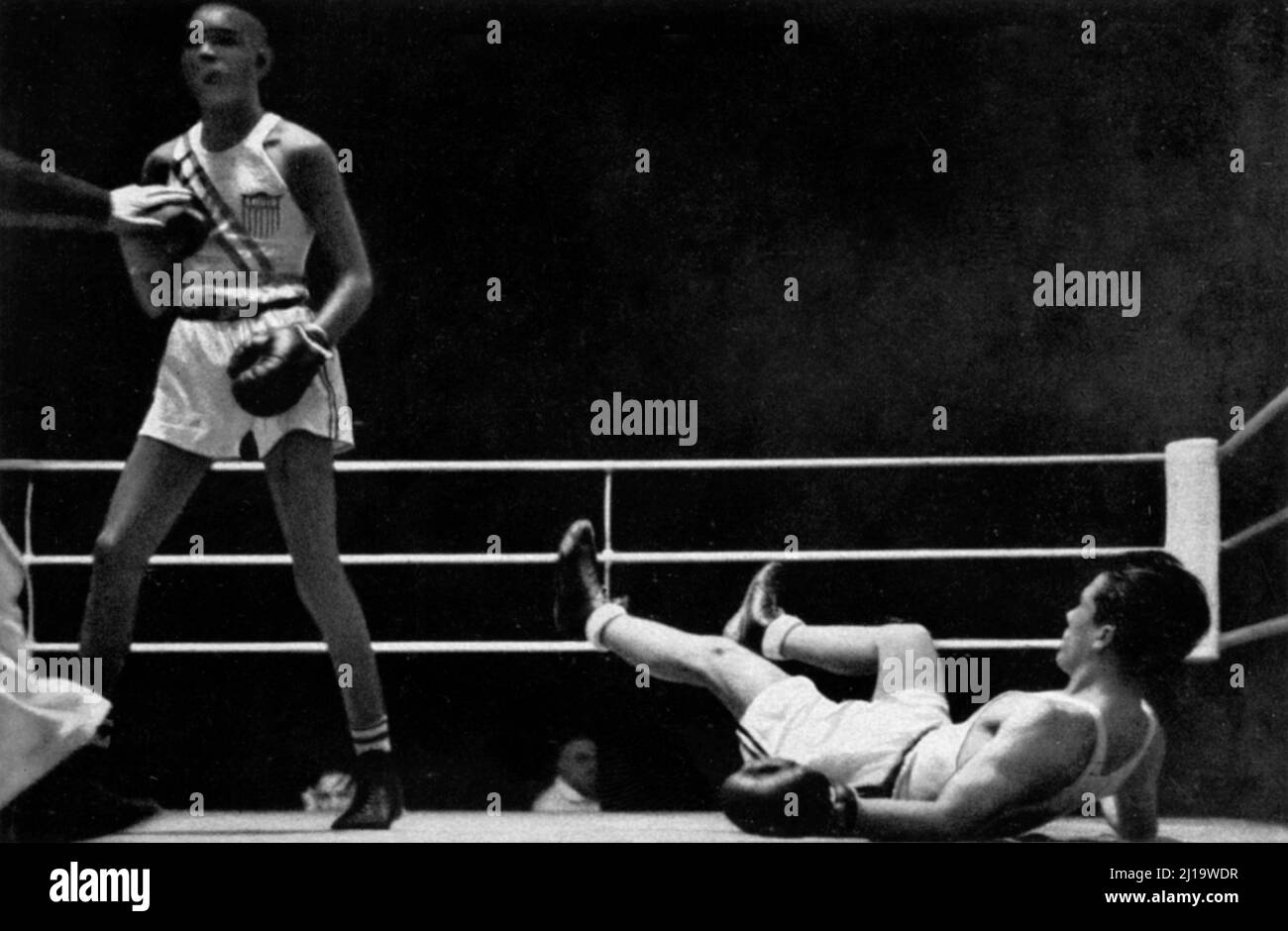 Boxing, Wilson (USA) (left) won against Larrazabel, aborted by referee Stock Photo