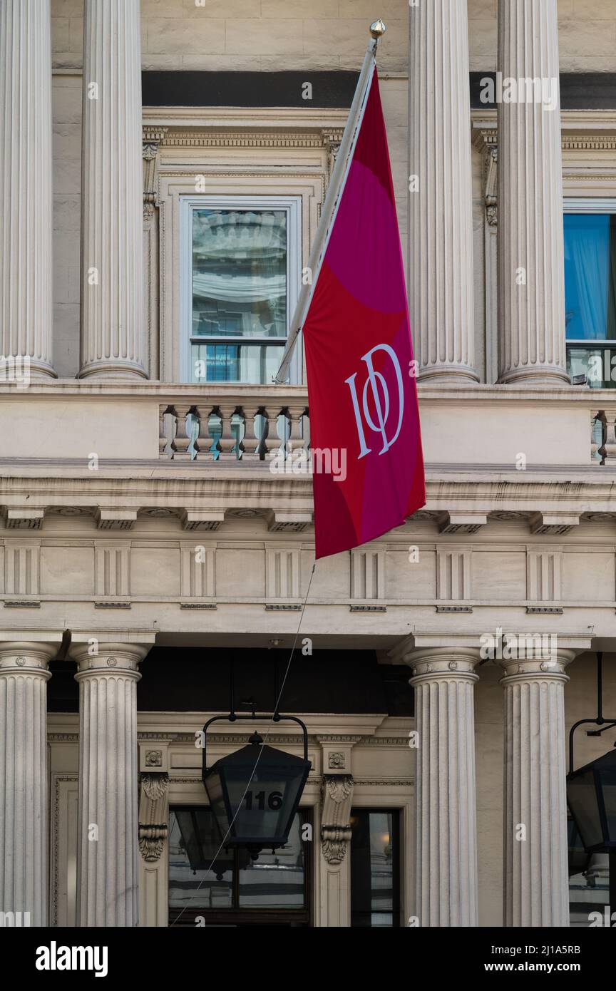 Institute of directors pall hi-res stock photography and images - Alamy