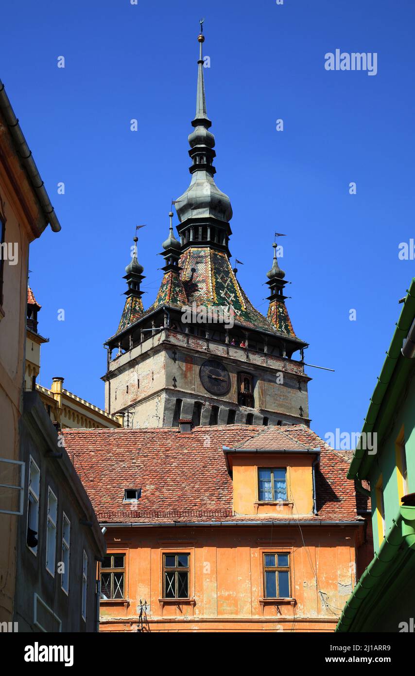 Der Stundturm, Turnul cu Ceas, Sighisoara, Schäßburg, Saxoburgum, im Kreis Mures in Siebenbürgen, Rumänien. Ihr historisches Zentrum wurde 1999 zum Un Stock Photo