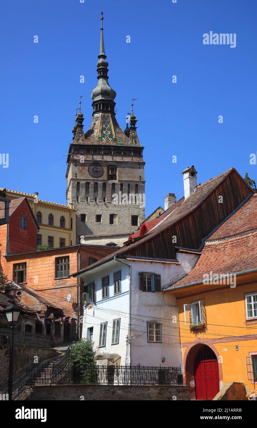 Der Stundturm, Turnul cu Ceas, Sighisoara, Schäßburg, Saxoburgum, im Kreis Mures in Siebenbürgen, Rumänien. Ihr historisches Zentrum wurde 1999 zum Un Stock Photo