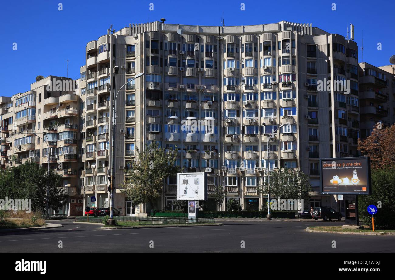Wohnhäuser im Ceausescu-Stil, Bukarest, Rumänien  / Ceausescu style residential houses, Bucharest, Romania (Aufnahmedatum kann abweichen) Stock Photo