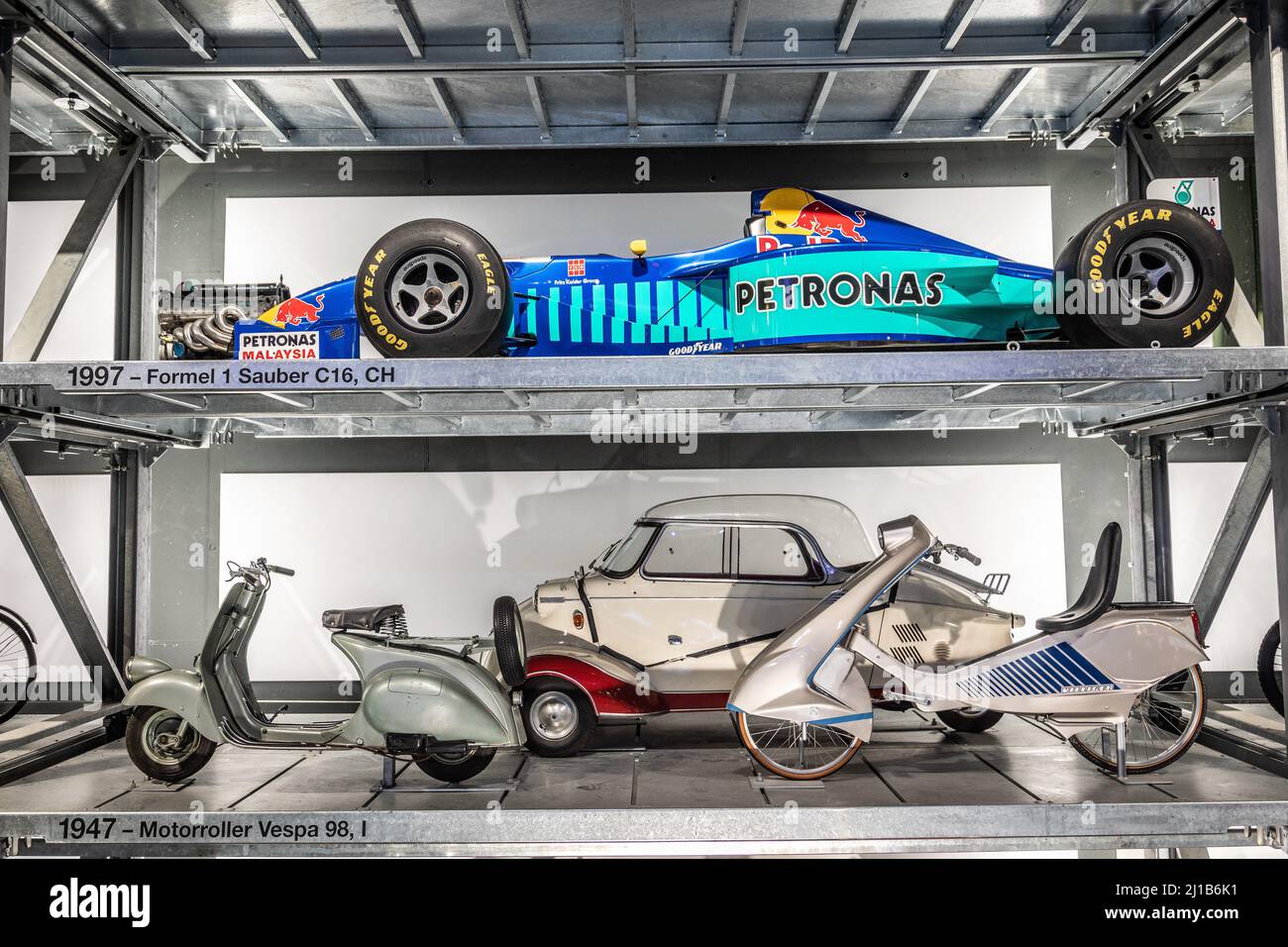 FORMULE 1 C16 USED BY THE SAUBER PETRONAS TEAM AND COLLECTION OF OLD CARS AT THE SWISS MUSEUM OF TRANSPORT, PAVILION DEDICATED TO THE HISTORY OF THE TRAIN, VERKEHRSHAUS DES SCHWEIZ, LUCERNE, CANTON OF LUCERNE, SWITZERLAND Stock Photo