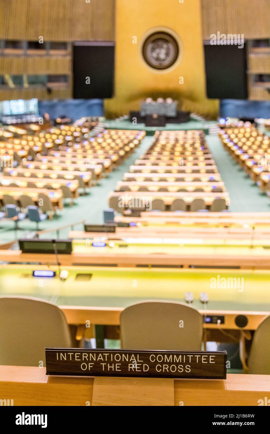 VIEW OVER THE GENERAL ASSEMBLY HALL IN THE UNITED NATIONS ORGANIZATION HEADQUARTERS IN NEW YORK, PEACE IN THE WORLD, UNO, MIDTOWN MANHATTAN, NEW YORK CITY, NEW YORK, USA Stock Photo
