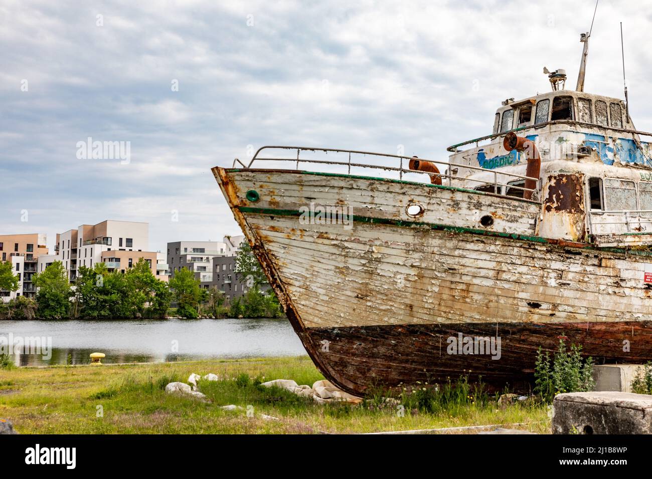 WRECK OF THE BOAT LE BOEDIC SUNK IN 2015, CAEN, CALVADOS, NORMANDY, FRANCE Stock Photo