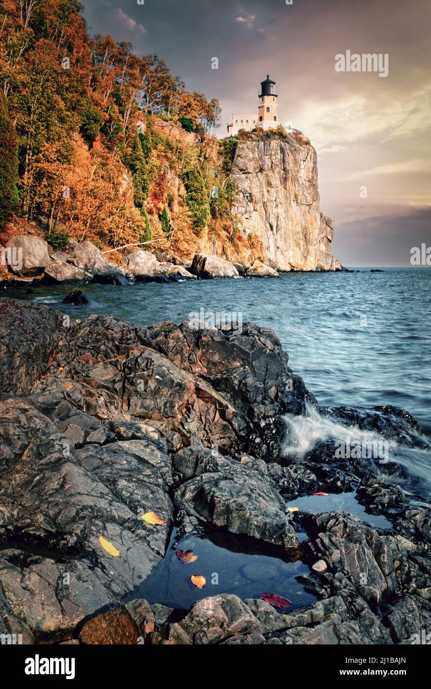 Split Rock Lighthouse marks the rugged north shore of Lake Superior ...