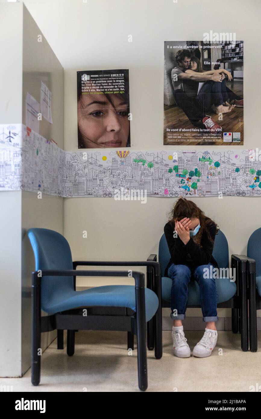 PUPIL IN THE WAITING ROOM OF THE INFIRMARY, SECONDARY SCHOOL OF RUGLES, EURE, NORMANDY, FRANCE Stock Photo