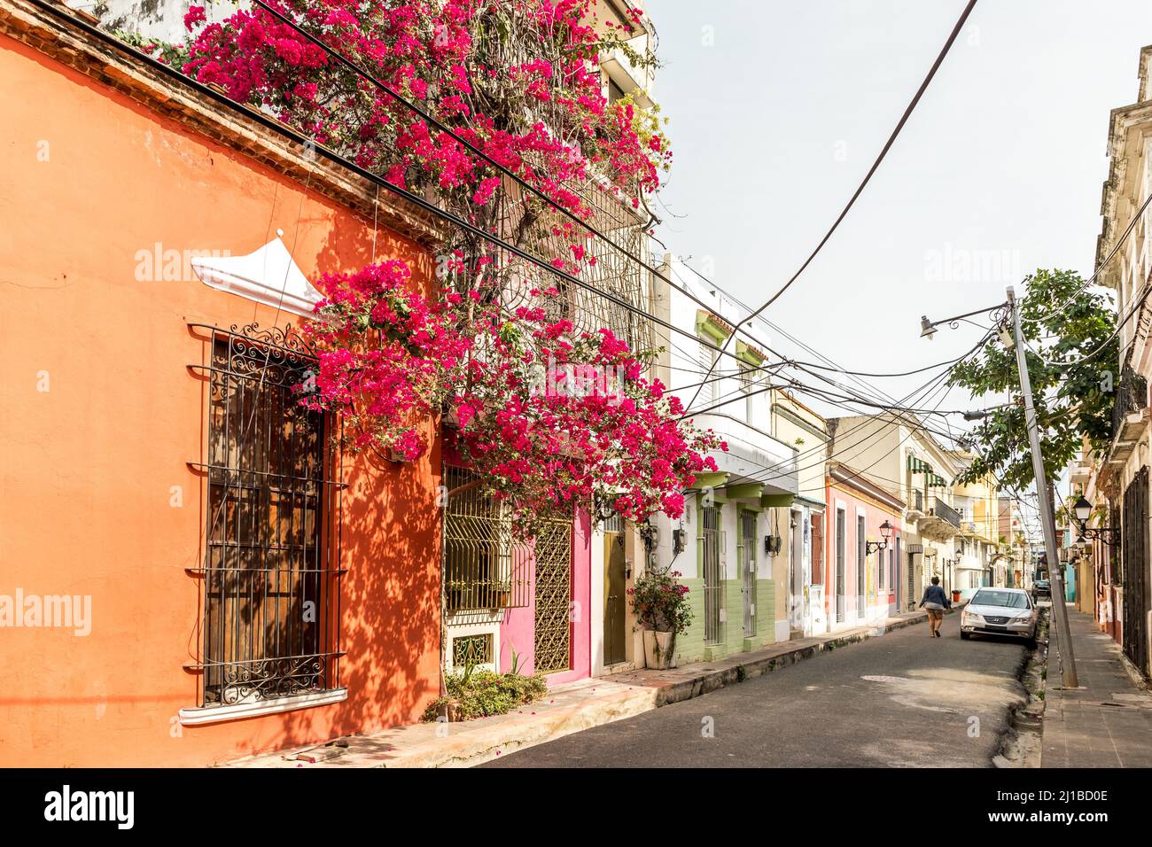 COLORFUL HOUSE, COLONIAL QUARTER LISTED AS A WORLD HERITAGE SITE BY UNESCO, SANTO DOMINGO, DOMINICAN REPUBLIC Stock Photo