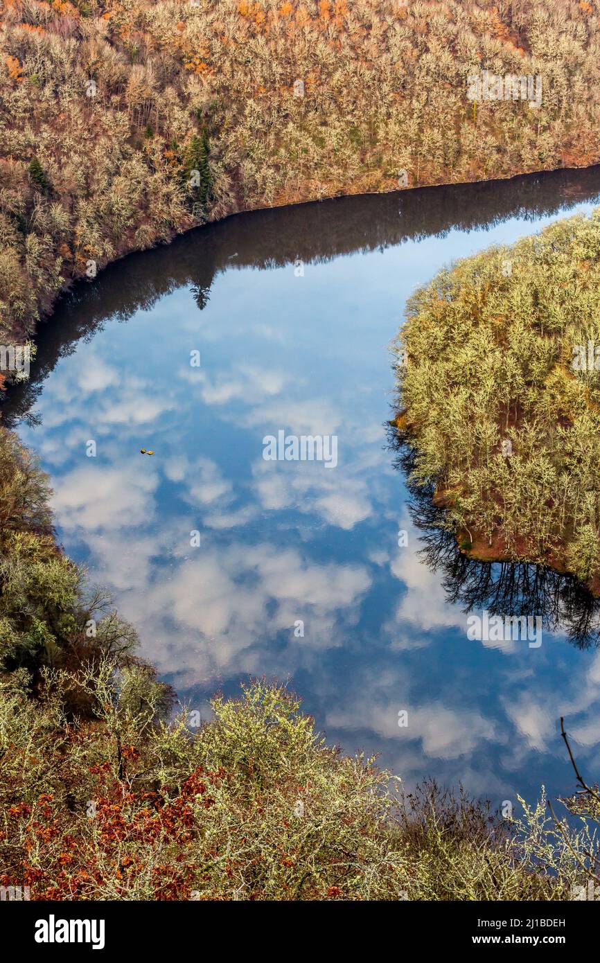 THE MEANDER IN QUEUILLE, (63) PUY DE DOME, AUVERGNE Stock Photo