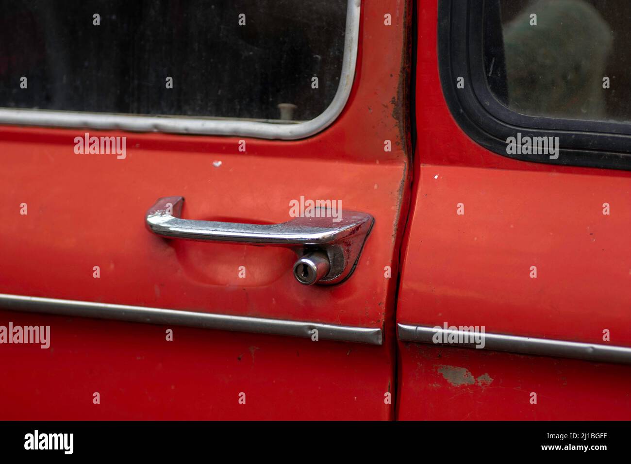 Antique car door handle hi-res stock photography and images - Page 2 - Alamy