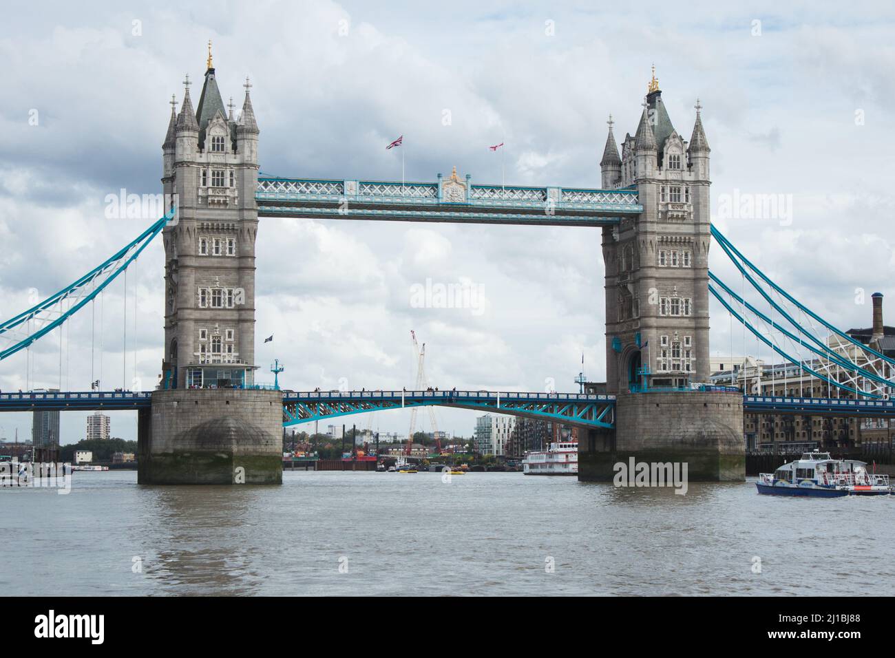 Tower bridge a view of the thames river hi-res stock photography and ...