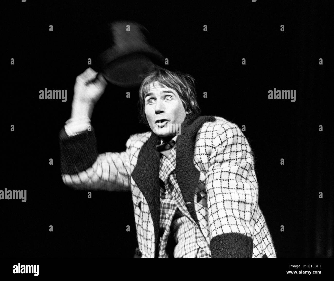 Jim Dale (Denry Machin) in THE CARD at the Queen’s Theatre, London W1  24/07/1973  music & lyrics: Tony Hatch & Jackie Trent  book: Keith Waterhouse & Willis Hall  after the novel by Arnold Bennett  design: Malcolm Pride  musical staging & choreography: Gillian Lynne  director: Val May Stock Photo