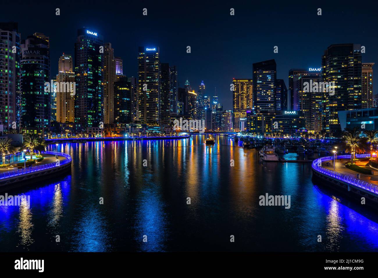 Dubai wallpaper hi-res stock photography and images - Alamy Dubai wallpaper hi-res stock photography and images - Alamy