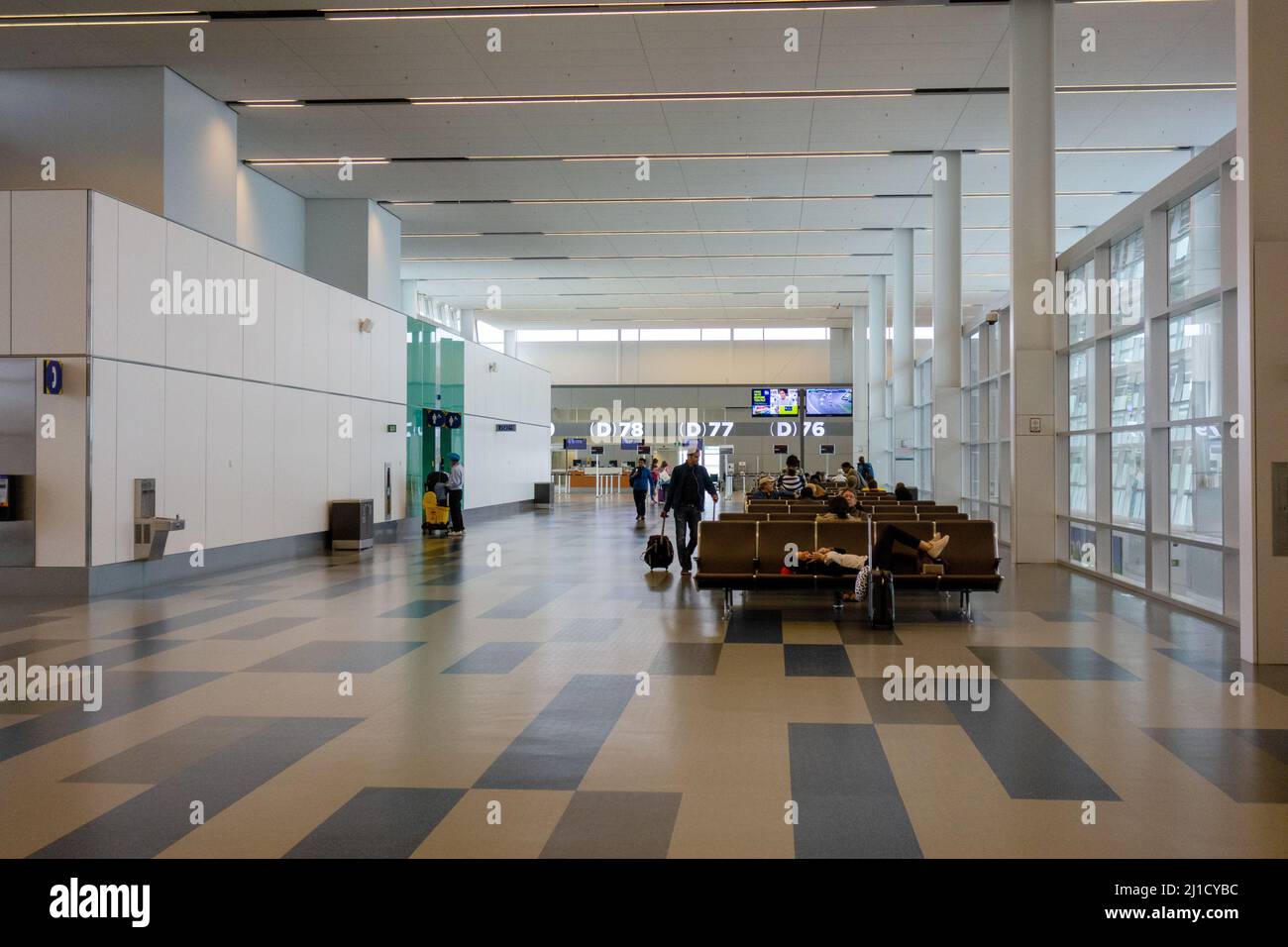 Calgary international airport hi-res stock photography and images - Alamy