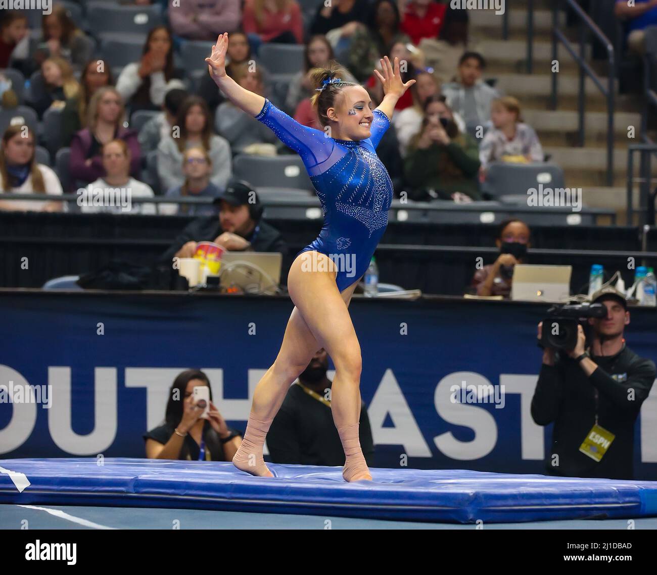 Birmingham, AL, USA. 19th Mar, 2022. Kentucky's Raena Worley finishes a