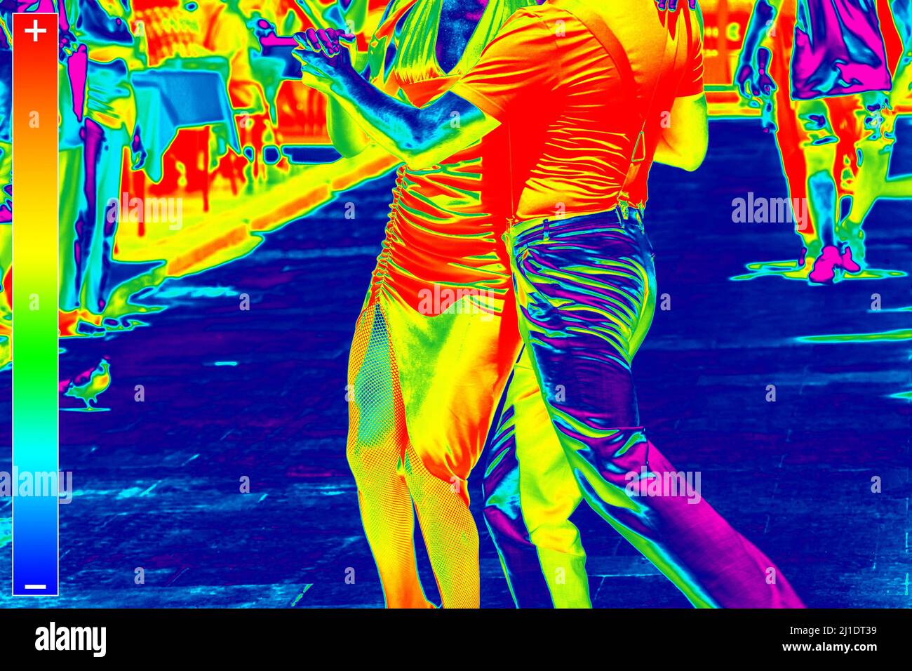 Thermal image of Street dancers performing tango Stock Photo