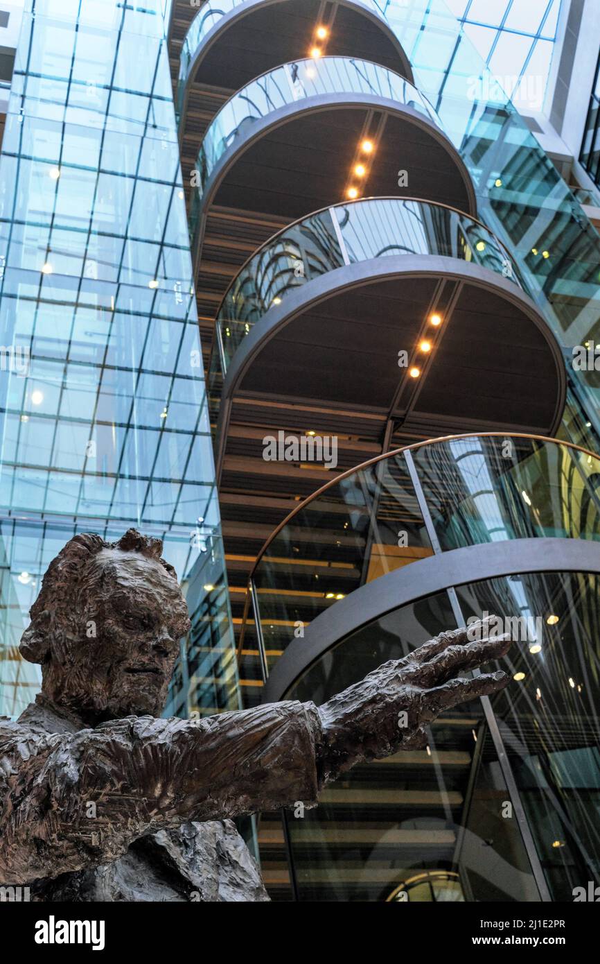 25.01.2022, Germany, Berlin, Berlin - Sculpture of Willy Brandt in the inner courtyard of the Willy Brandt House, Federal Headquarters of the Social D Stock Photo