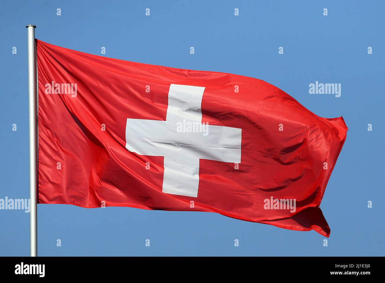 04.09.2021, Germany, Baden-Wuerttemberg, Iffezheim - national flag of Switzerland. 00S210904D350CAROEX.JPG [MODEL RELEASE: NO, PROPERTY RELEASE: NO (c Stock Photo