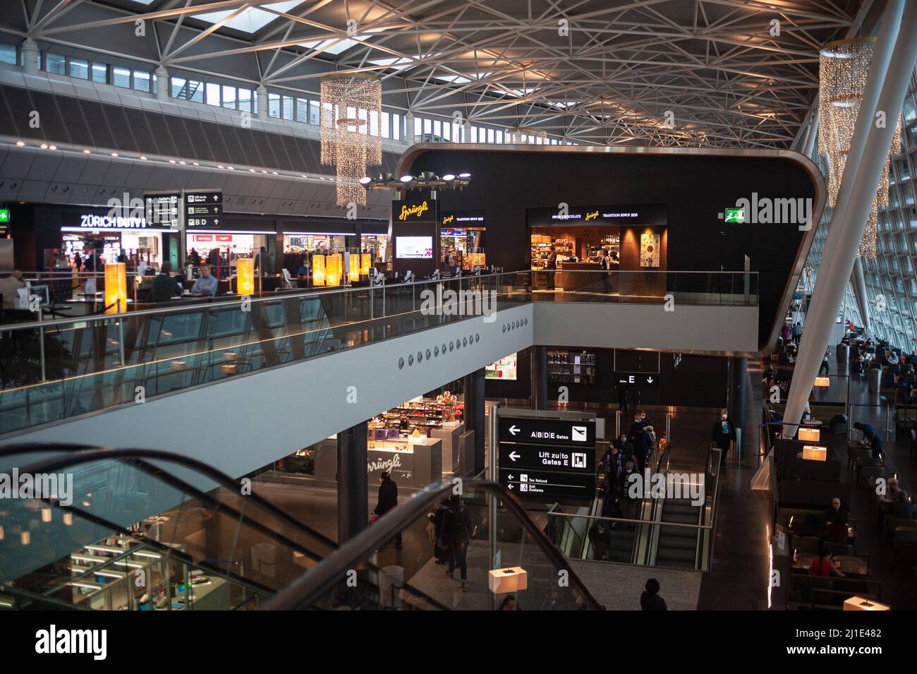 avec – Flughafen Zuerich