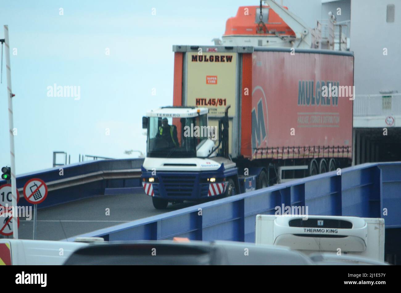 P&O ferry, England to France roll on roll off Ferry Stock Photo - Alamy