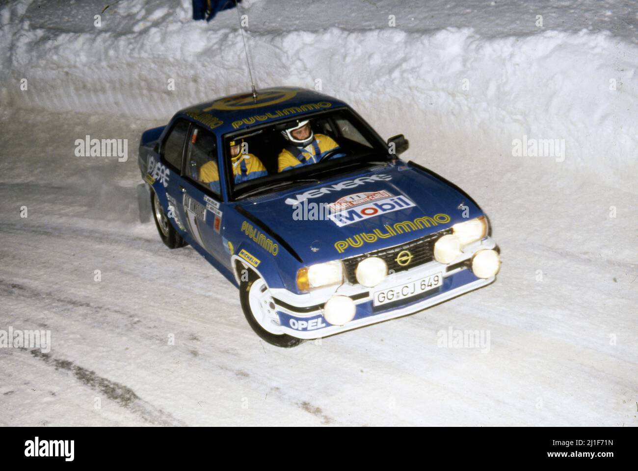 Voiture Opel Ascona 400 Rally Sweden 1980 Kulläng Berglund 1/24 avec vitrine - Jeux & Jouets