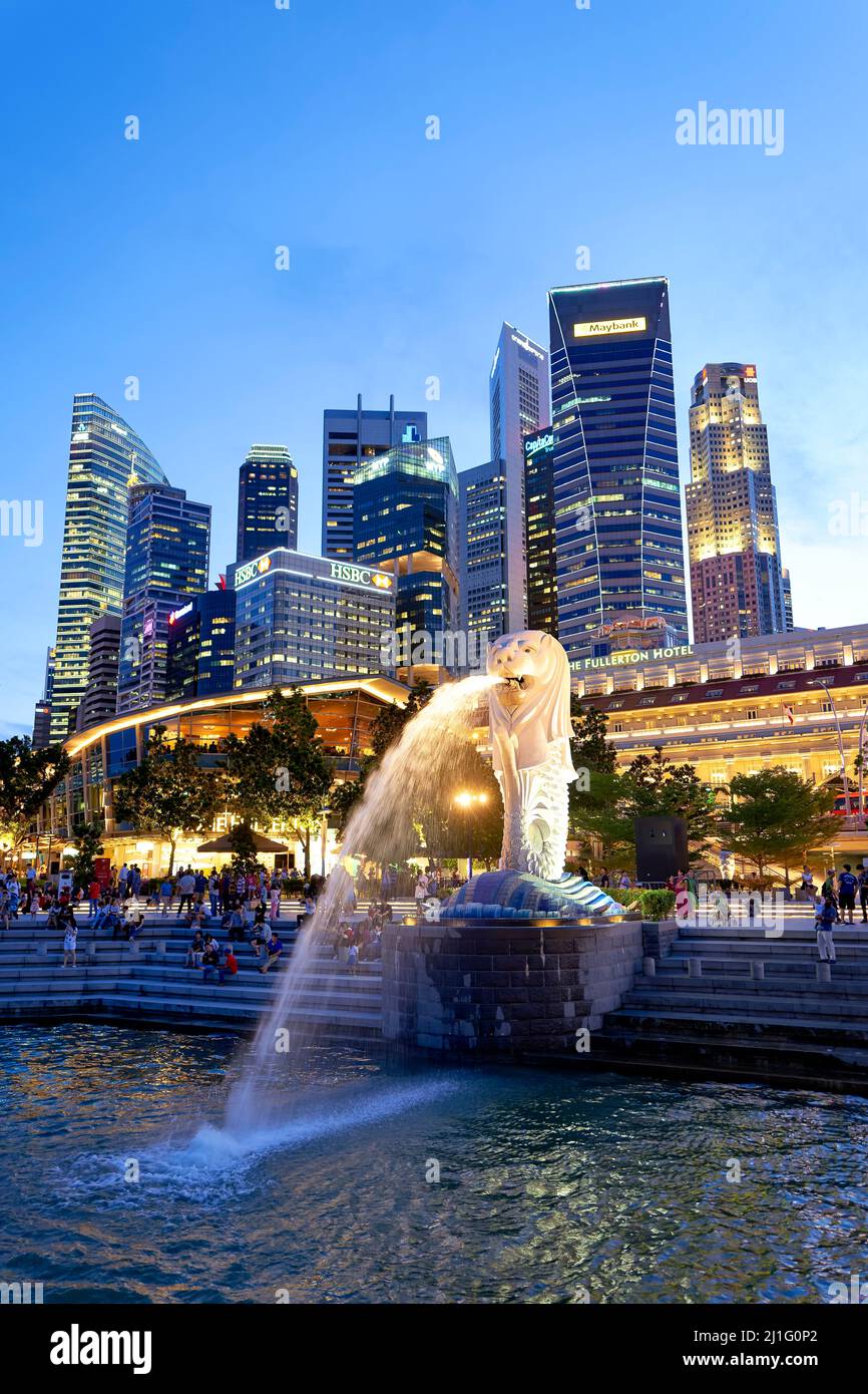 Merlion monument singapore park hi-res stock photography and images - Alamy