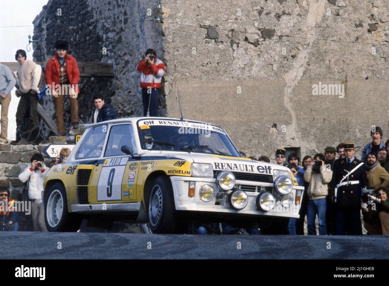 UNIVERSAL HOBBIES UH1704 Scale 1/43 | RENAULT R5 TURBO N 7 RALLY TOUR DE CORSE 1982 JEAN