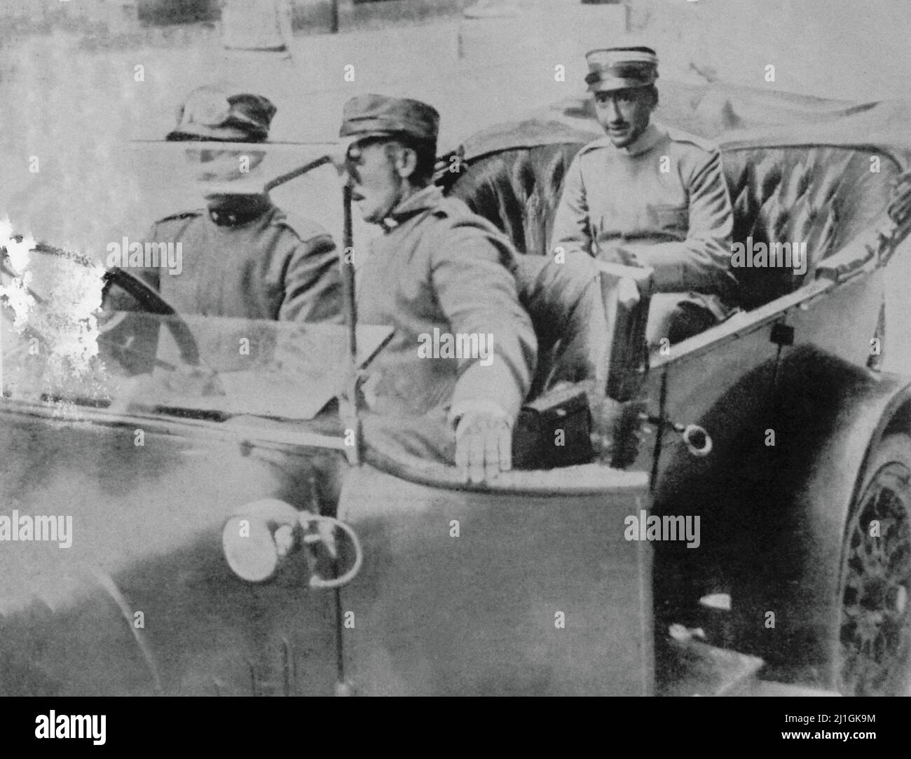 Archival photo of Gabriele d'Annunzio as an officer in Bologna on the way to the front. 1916 Stock Photo