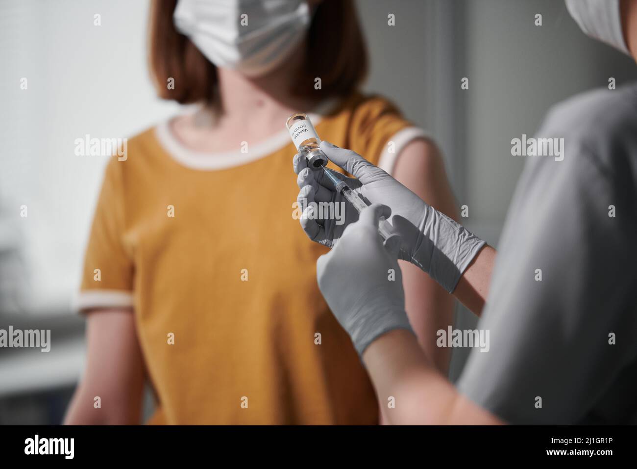 Doctor arm over shoulder hi-res stock photography and images - Alamy