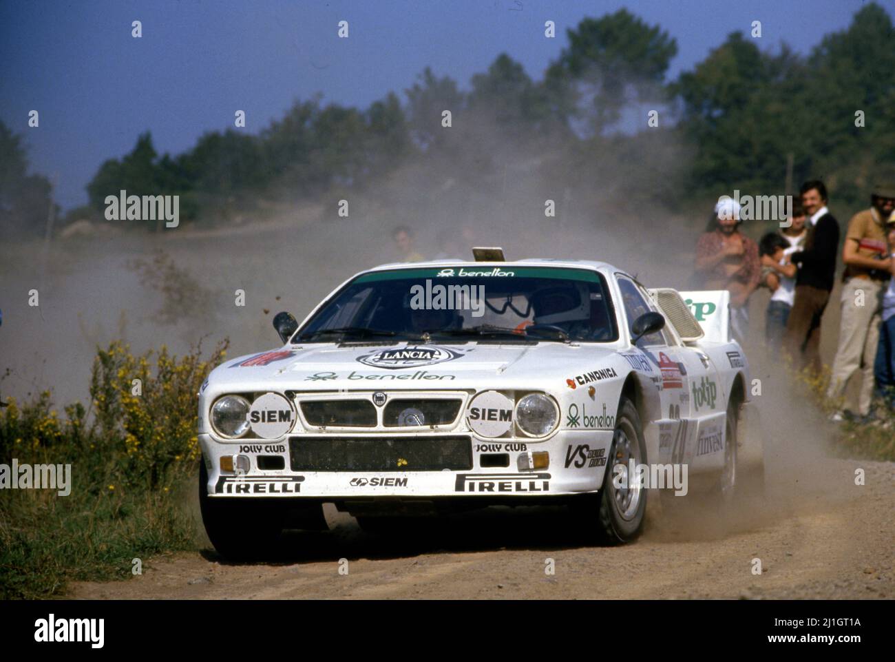 Antonio Tonino Tognana (ITA) Massimo de Antoni (ITA) Lancia Rally 037 GrB  Jolly Club Totip Benetton Stock Photo - Alamy