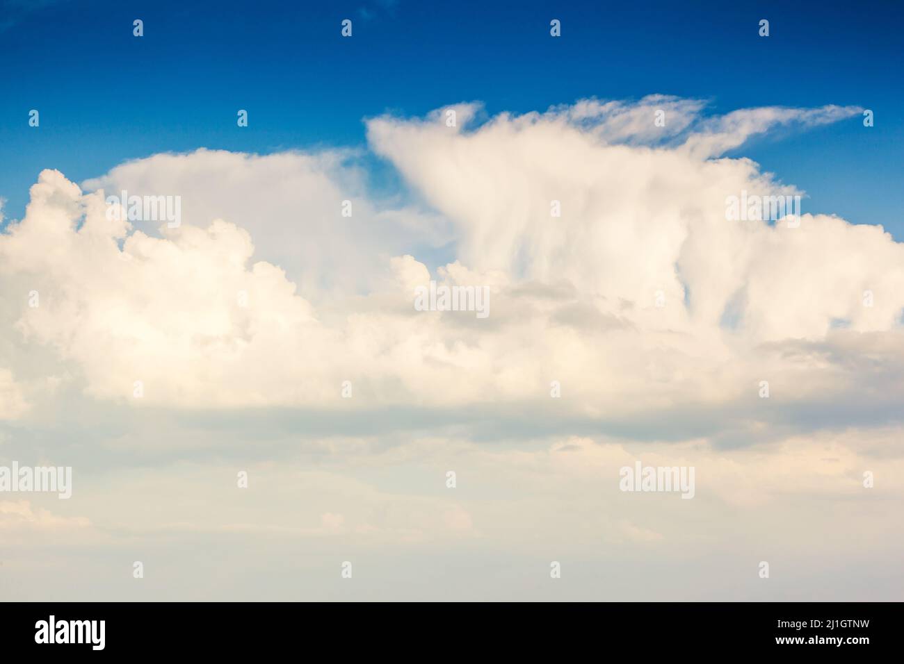 Overcast sky before storm. Dark ominous clouds Stock Photo - Alamy