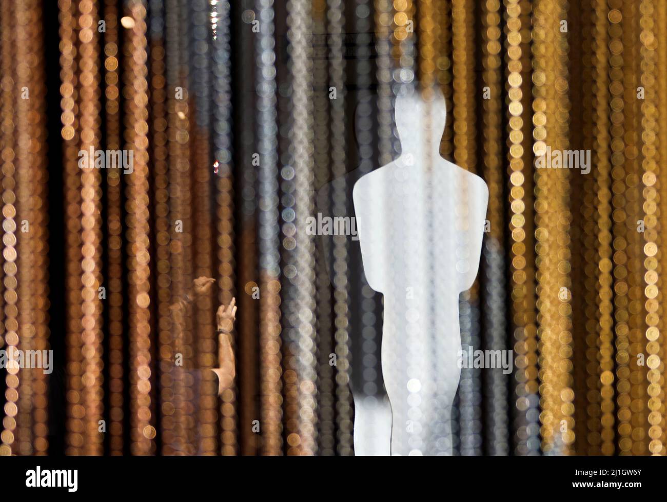 Oscar statue cutout hires stock photography and images Alamy