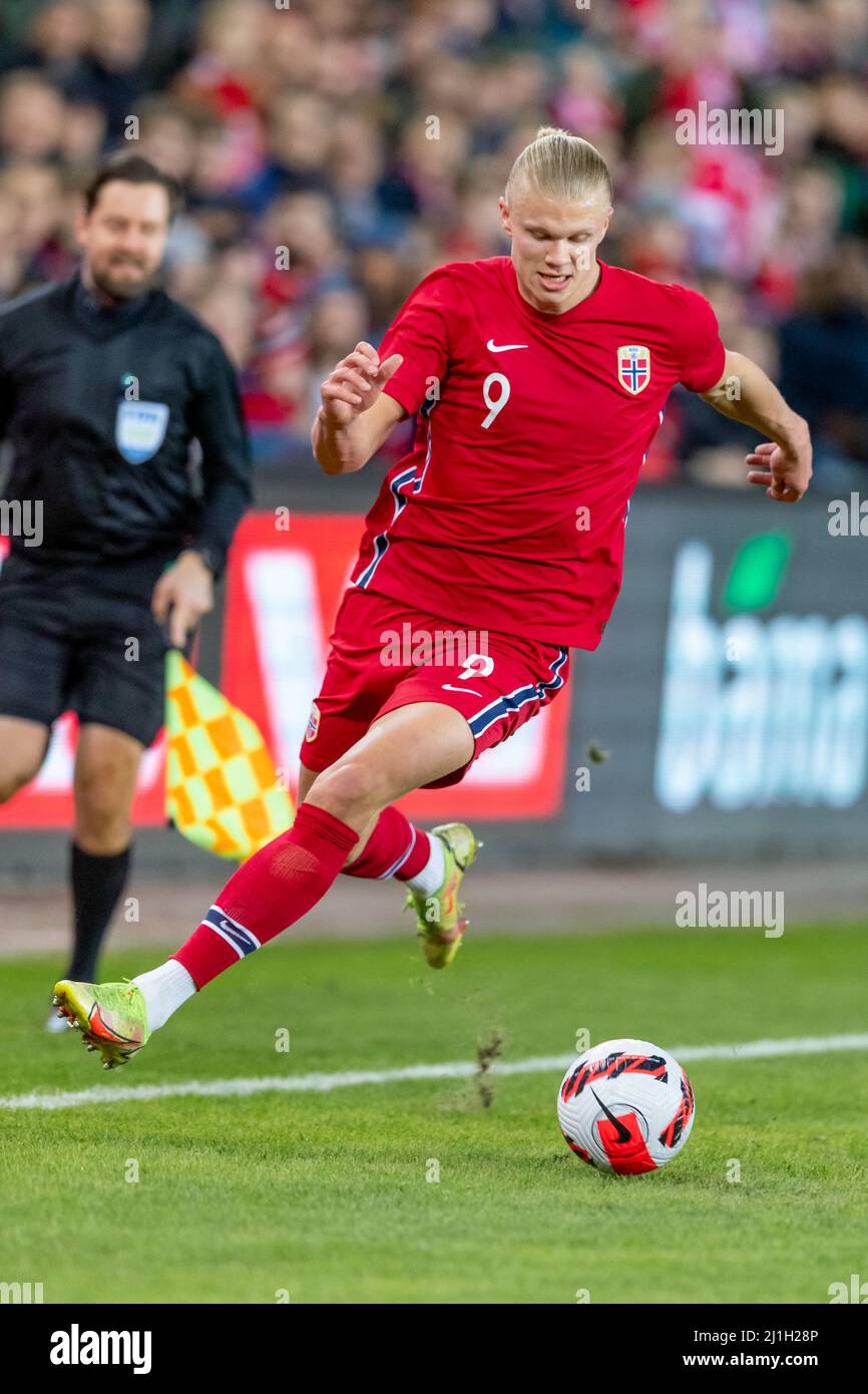 Oslo, Norway 25 March 2022, Erling Haaland of Norway manoeuvres the