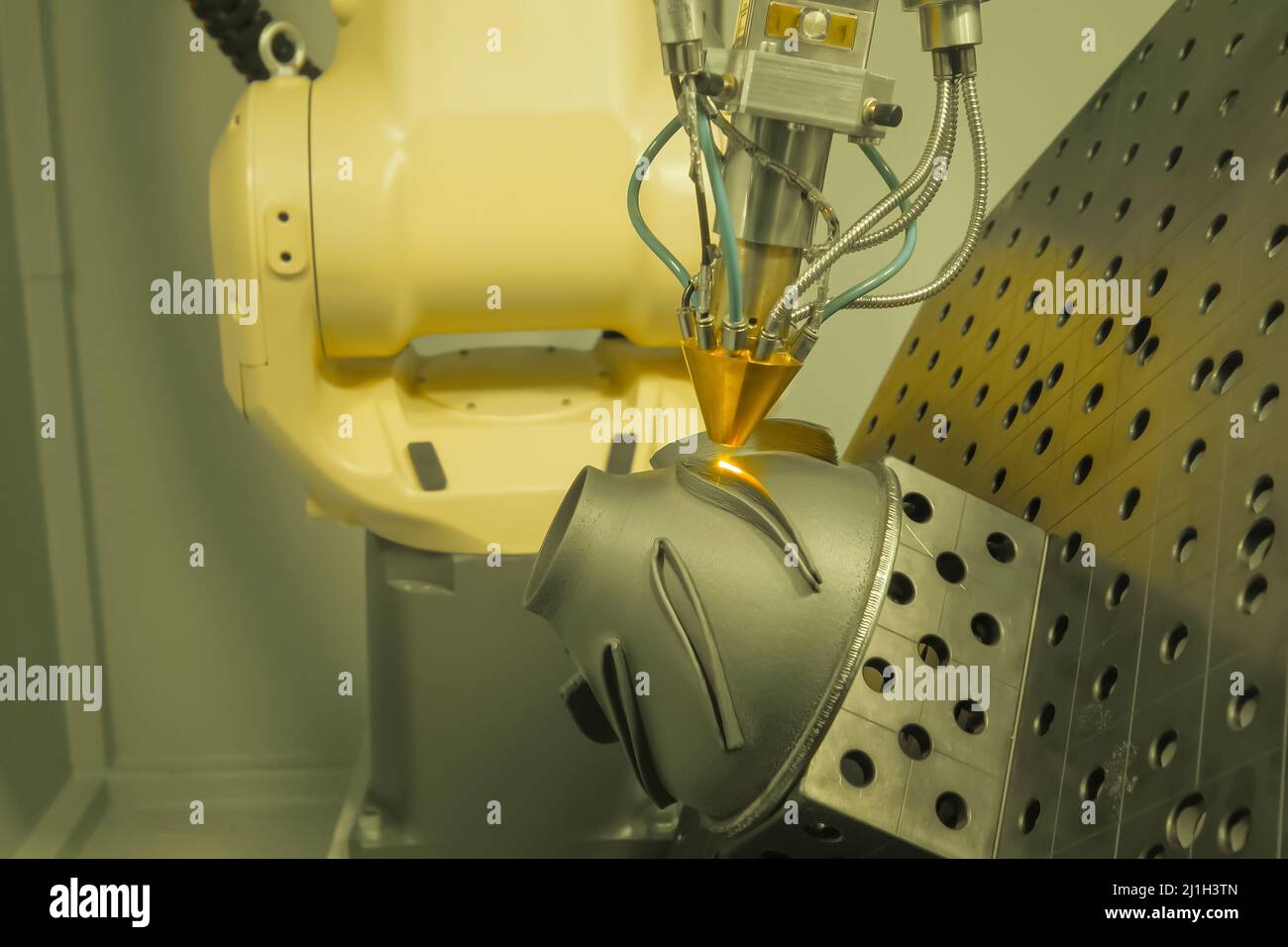 Direct metal deposition laser melting, powder spray manufacturing