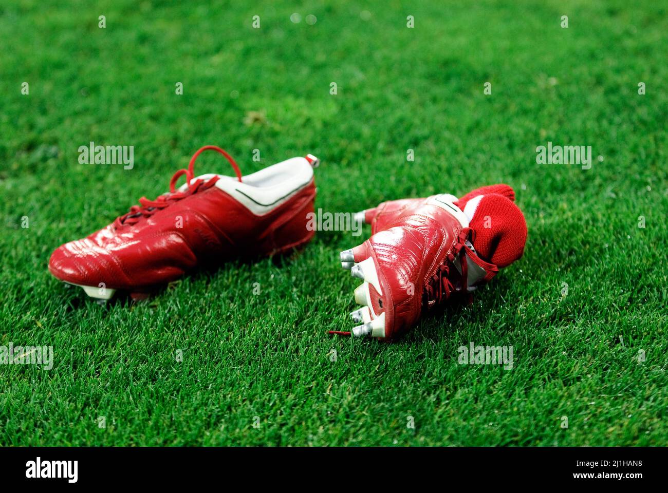 studless football boots