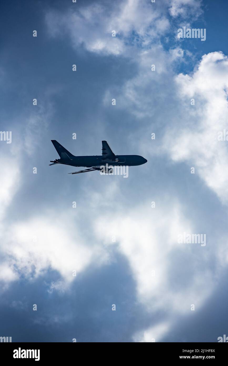 A new KC-46A Pegasus arrives at Joint Base McGuire-Dix-Lakehurst, New Jersey, Mar. 18, 2022.  U.S. Air Force Lt. Gen. Brian Robinson, Air Mobility Command deputy commander, personally delivered the aircraft to the 305th and 514th Air Mobility Wings who operate and maintain the aircraft with installation support from the 87th Air Base Wing. This is the sixth KC-46 of the expected 24 that will be stationed at Joint Base MDL.  (U.S. Air Force photo by Senior Airman Joseph Morales) Stock Photo