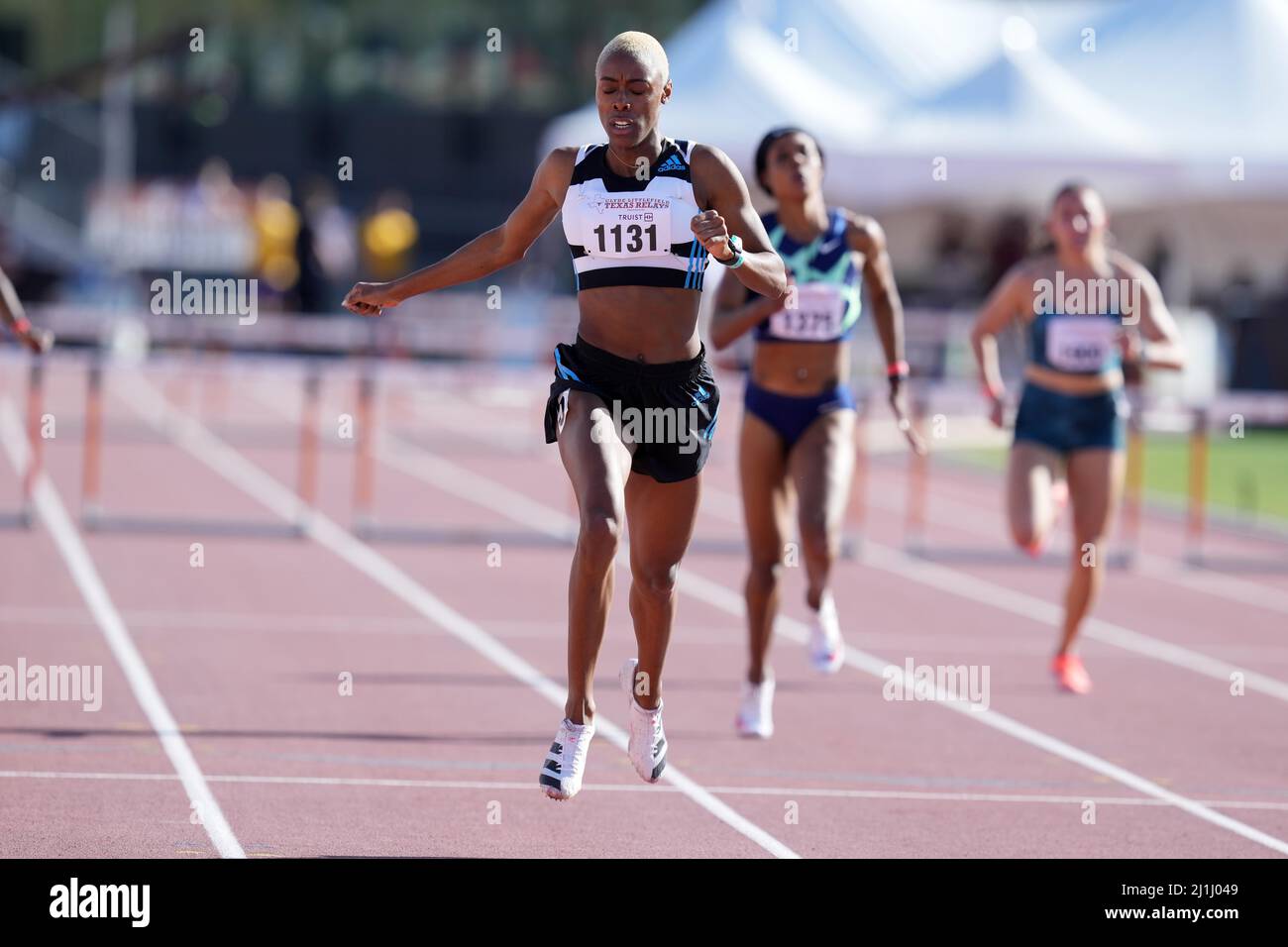 Shamier Little wins the invitaitonal women's 400m hurdles in 56.77