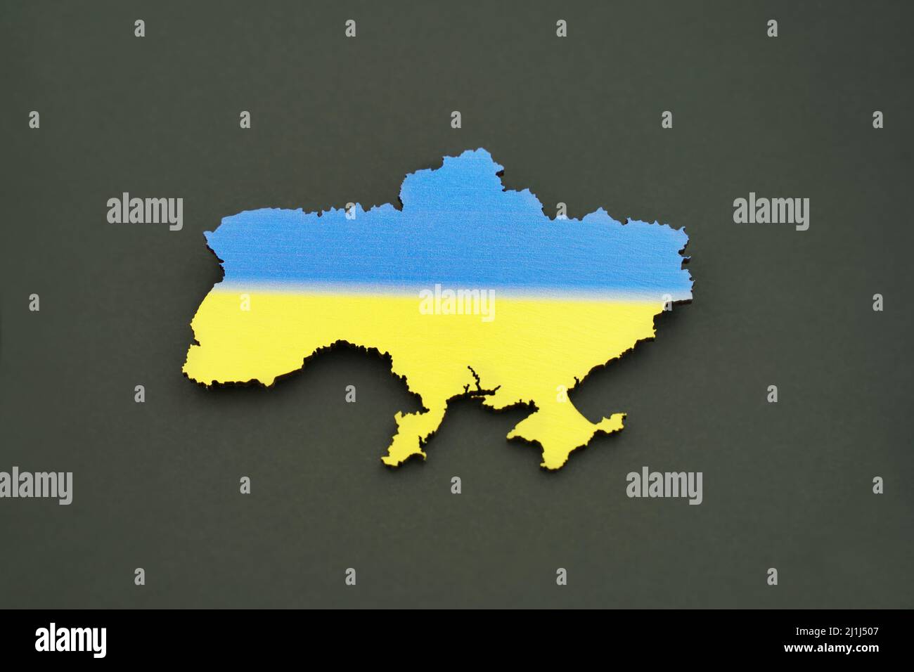Ukraine flag outline hi-res stock photography and images - Alamy