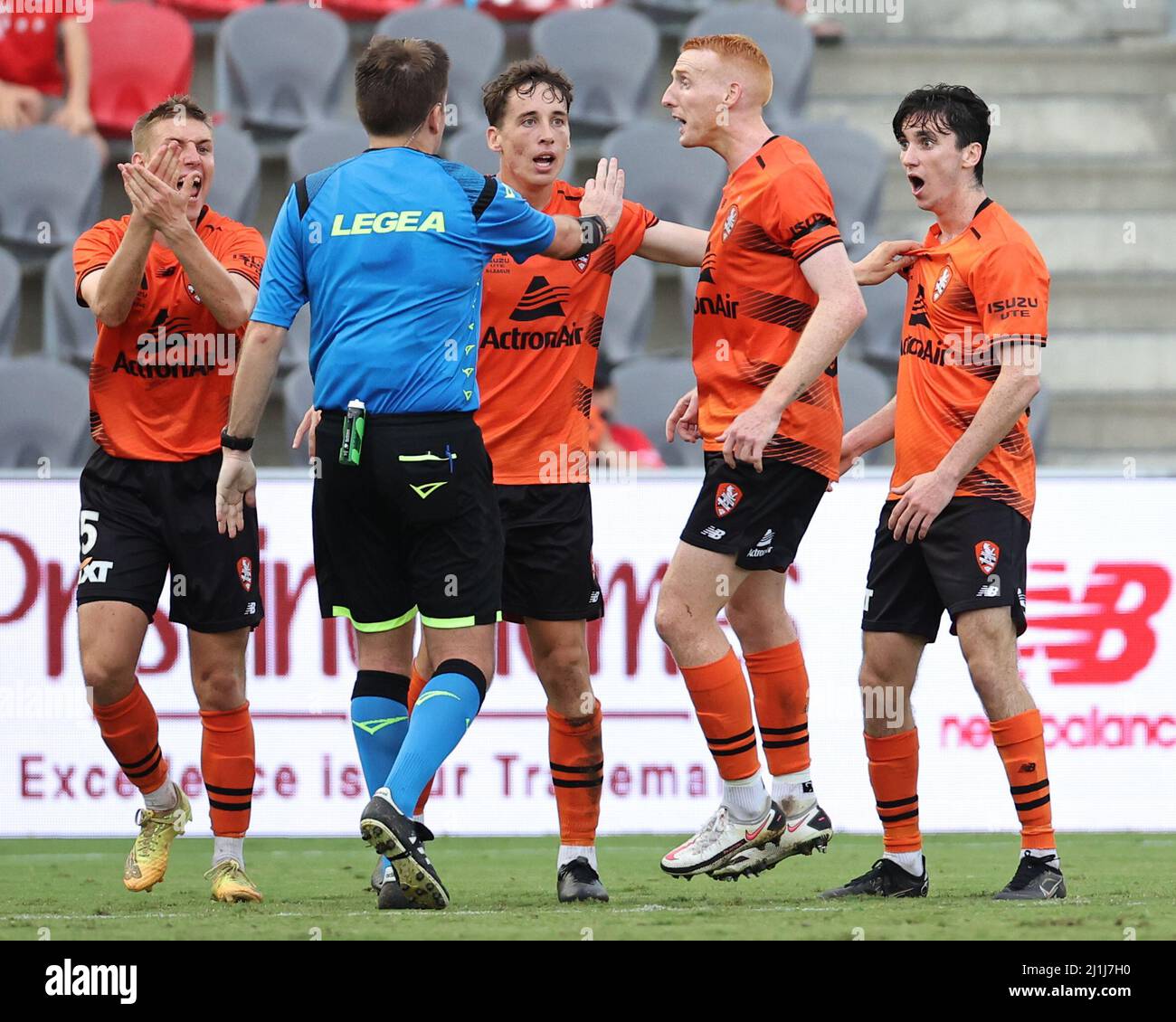 Brisbane roar fc hires stock photography and images Alamy