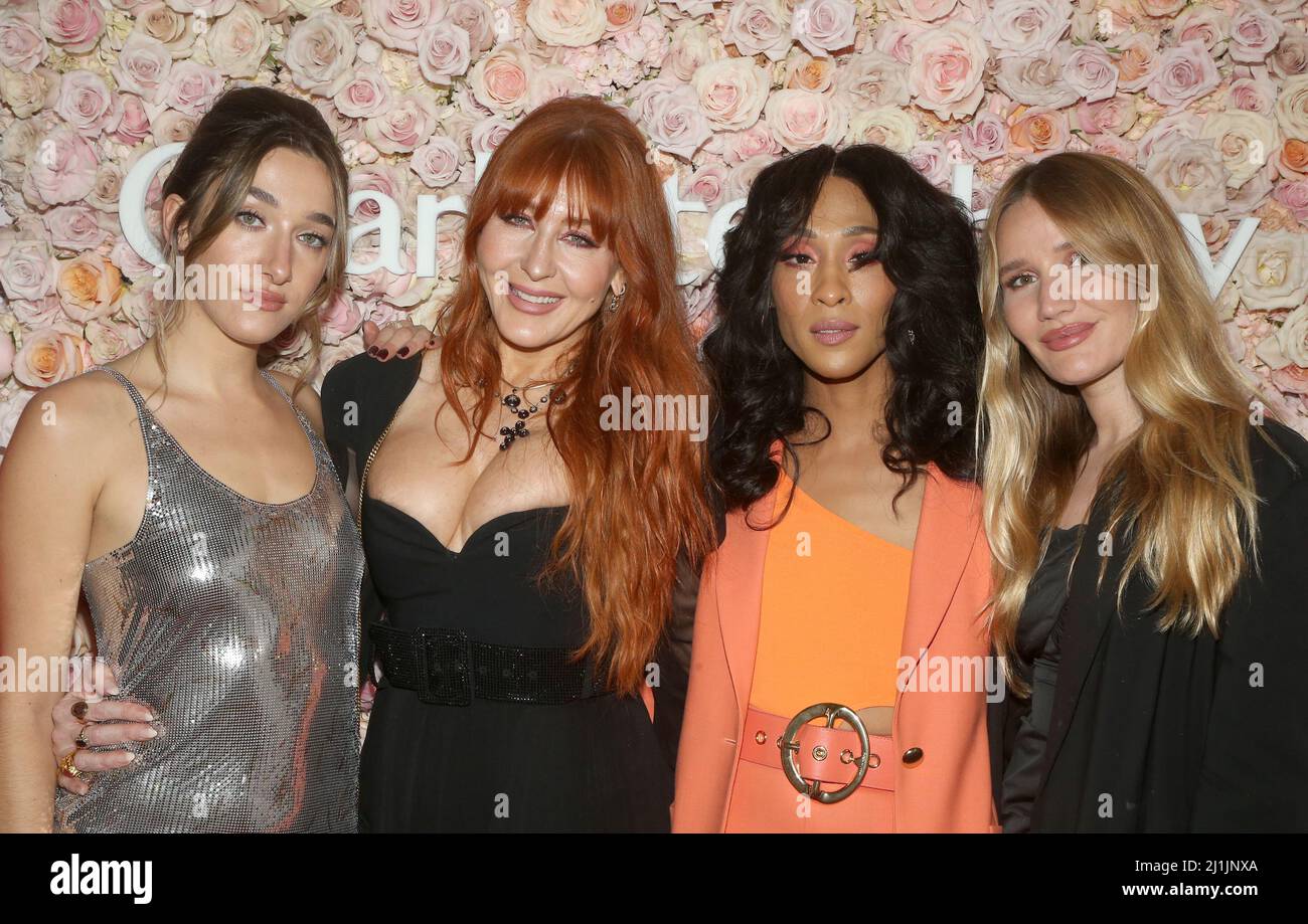 Los Angeles, USA. 25th Mar, 2022. MJ Rodriguez, Charlotte Tilbury with her Family. at the 15th