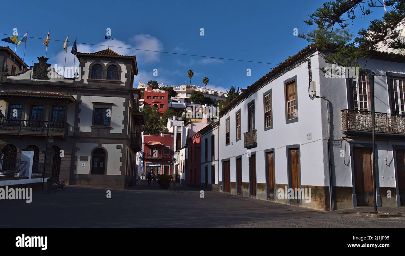 Beautiful view of square Plaza de la Alameda in the historic center of Teror,  Gran Canaria, Spain, with old town hall building on sunny day Stock Photo -  Alamy