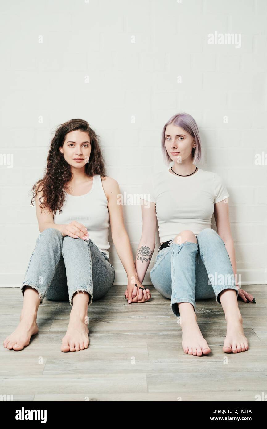 Lesbians girls hi-res stock photography and images - Page 2 - Alamy