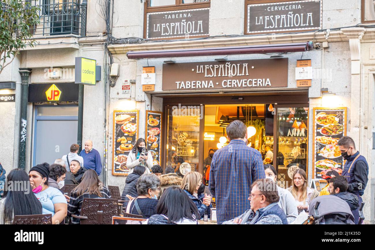 La Espanola Taberna Cerveceria, Madrid, Spain. People tourists at the outdoor terrace. Stock Photo